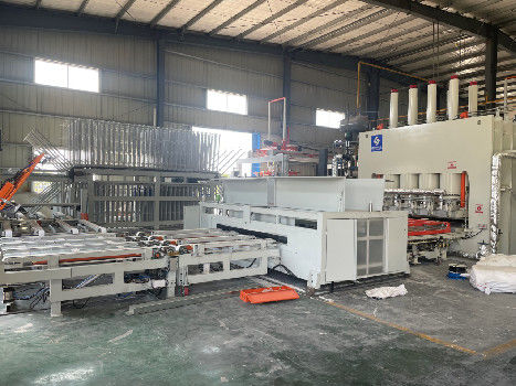 खरीदें 1400T-3200T क्षैतिज लघु चक्र लेमिनेशन हॉट प्रेस 4×8 4×9 4×10 online manufacture