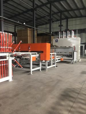 खरीदें 4'×10' 5'×10' लघु चक्र हाइड्रोलिक हॉट प्रेस मशीन लैमिनेशन online manufacture